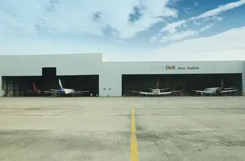 Aircraft servicing workshop image
